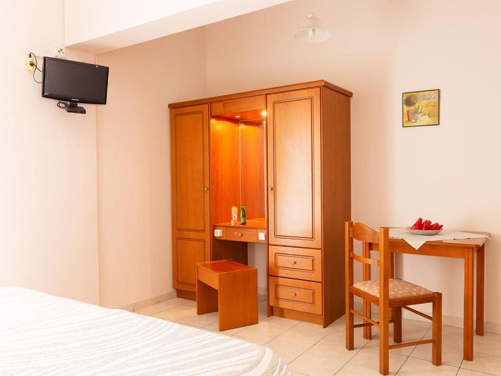Gasthof Houmis Apts & Agios Georgios Pagon