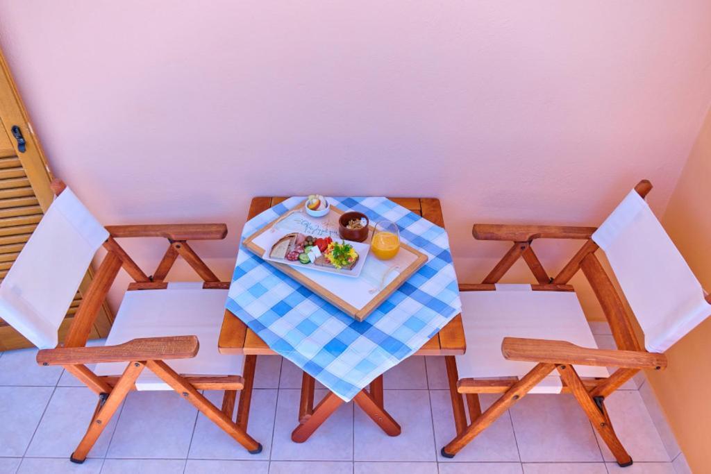 Houmis Apts & Gasthof Agios Georgios Pagon