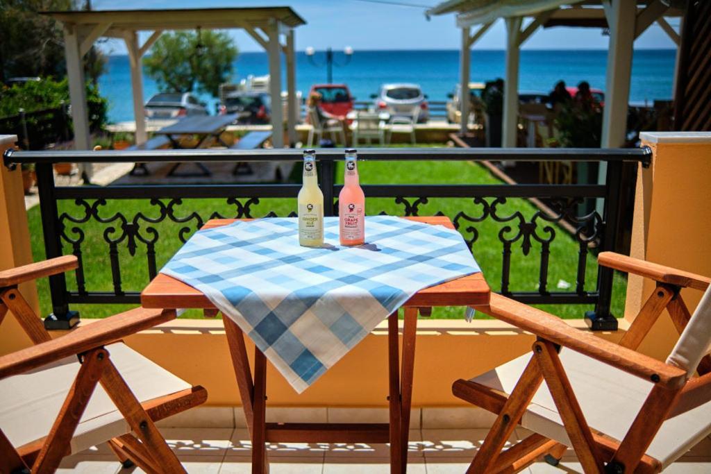 Houmis Apts & Agios Georgios Pagon