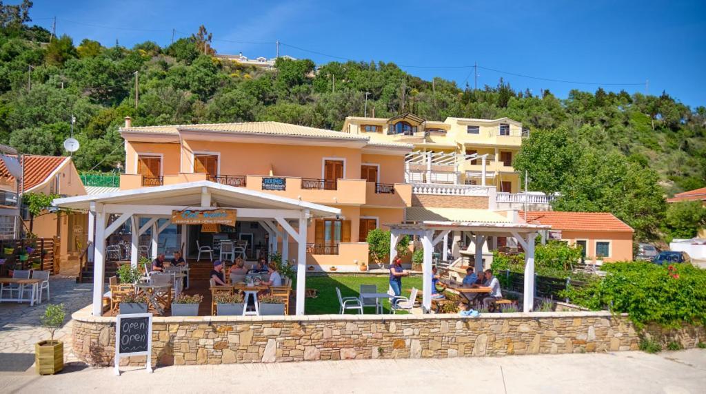 Gasthof Houmis Apts &